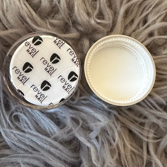 Revel Nail DIP POWDER Shade Extravagant 0.5 oz - Picture 4 of 5